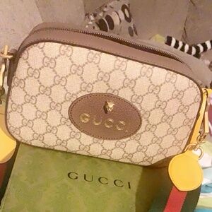 Gucci messenger bag